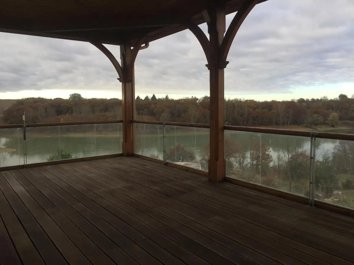 La Decouverte, Jacuzzi, Sauna, Et Terrasse Avec Vue Sur Lac A La Campagne Entre Toulouse Et Auch Catonvielle Holiday home