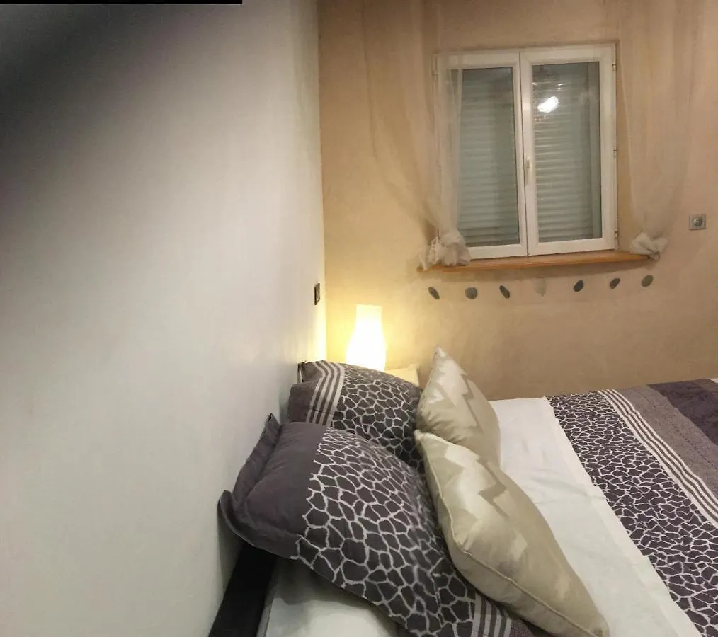 La Decouverte, Jacuzzi, Sauna, Et Terrasse Avec Vue Sur Lac A La Campagne Entre Toulouse Et Auch Catonvielle 0*,