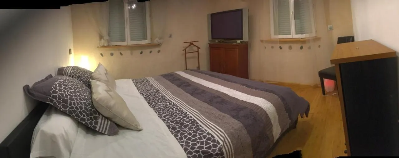 Holiday home La Decouverte, Jacuzzi, Sauna, Et Terrasse Avec Vue Sur Lac A La Campagne Entre Toulouse Et Auch Catonvielle