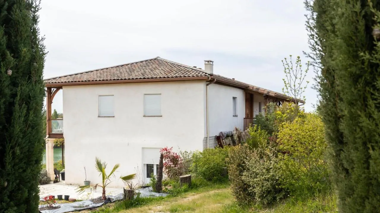 Holiday home La Decouverte, Jacuzzi, Sauna, Et Terrasse Avec Vue Sur Lac A La Campagne Entre Toulouse Et Auch Catonvielle